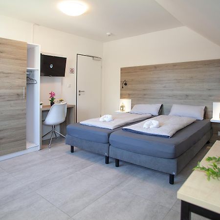 Mk Hostel Oyten - Free Wifi & Parking - 24H Check-In エクステリア 写真