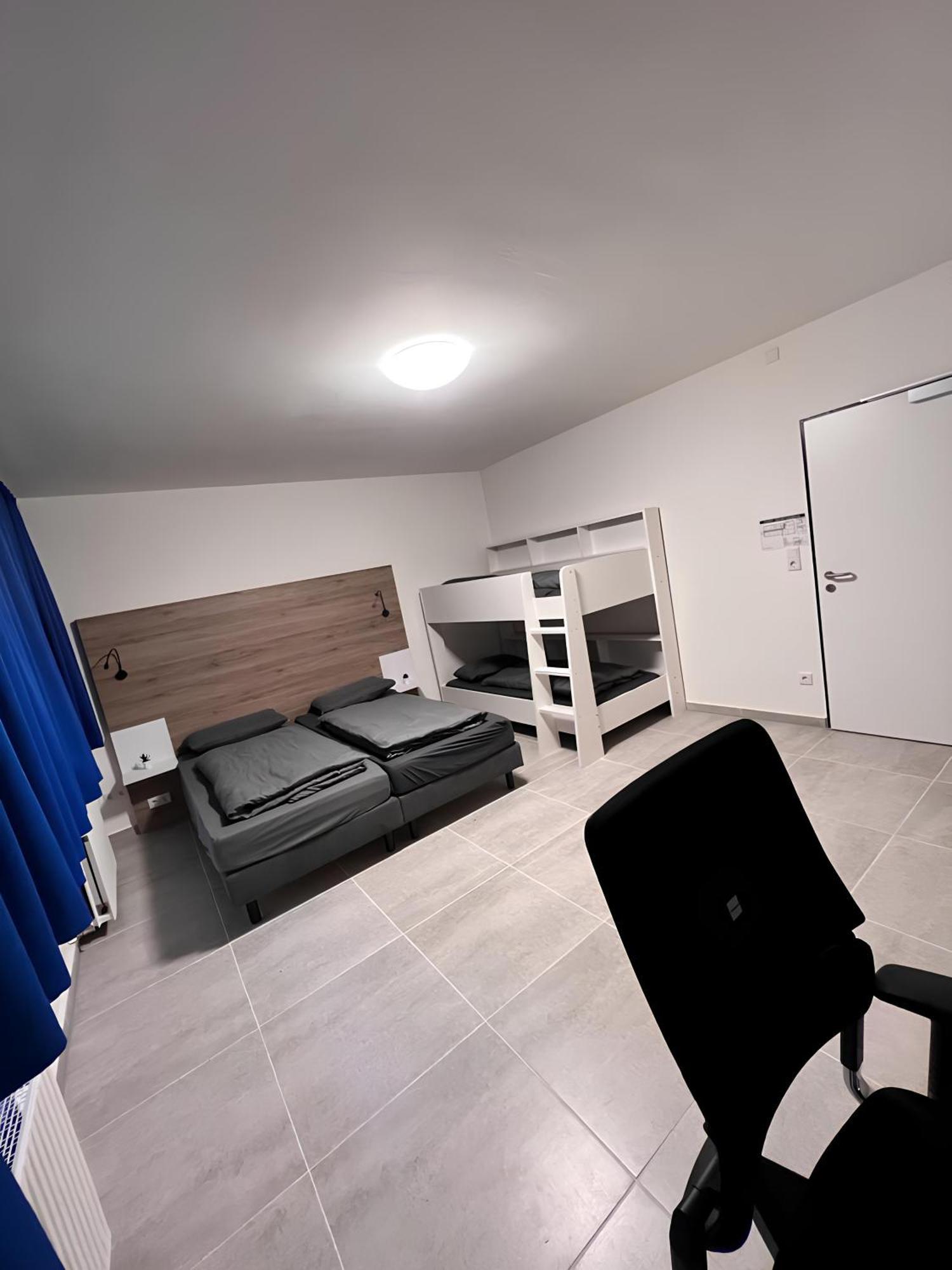 Mk Hostel Oyten - Free Wifi & Parking - 24H Check-In エクステリア 写真