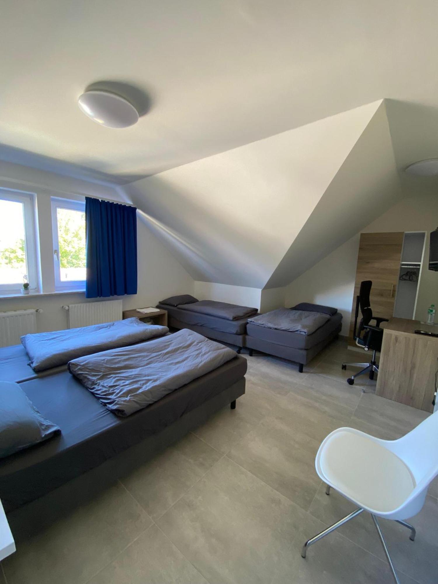 Mk Hostel Oyten - Free Wifi & Parking - 24H Check-In エクステリア 写真
