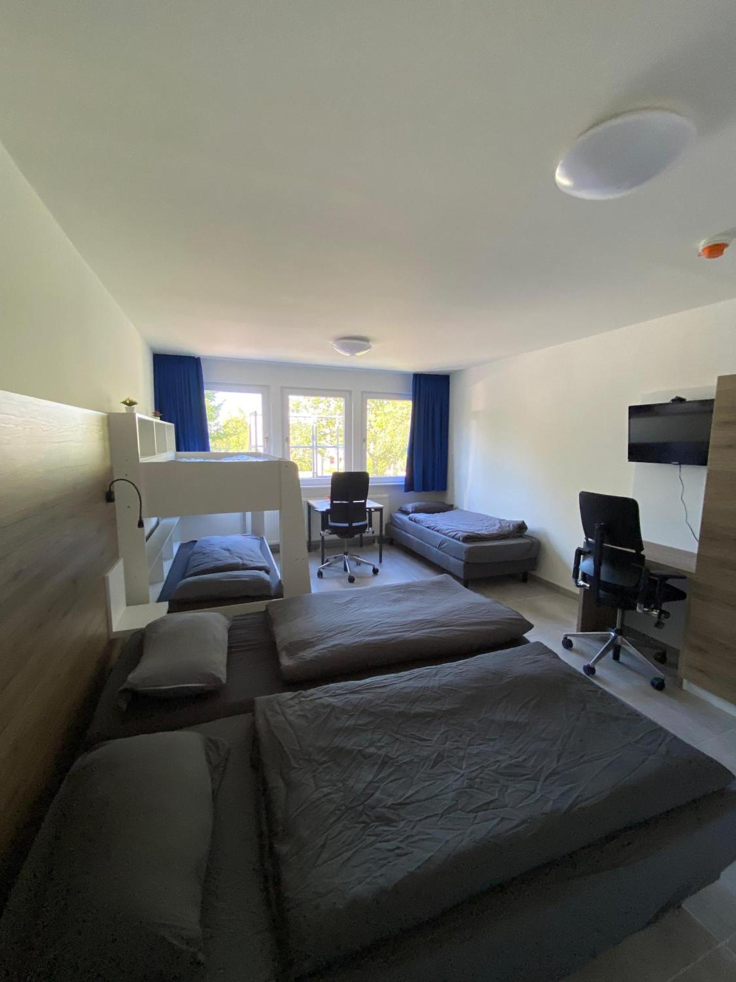 Mk Hostel Oyten - Free Wifi & Parking - 24H Check-In エクステリア 写真