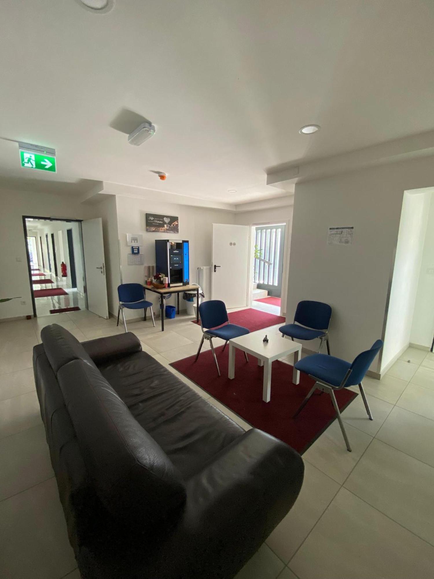 Mk Hostel Oyten - Free Wifi & Parking - 24H Check-In エクステリア 写真