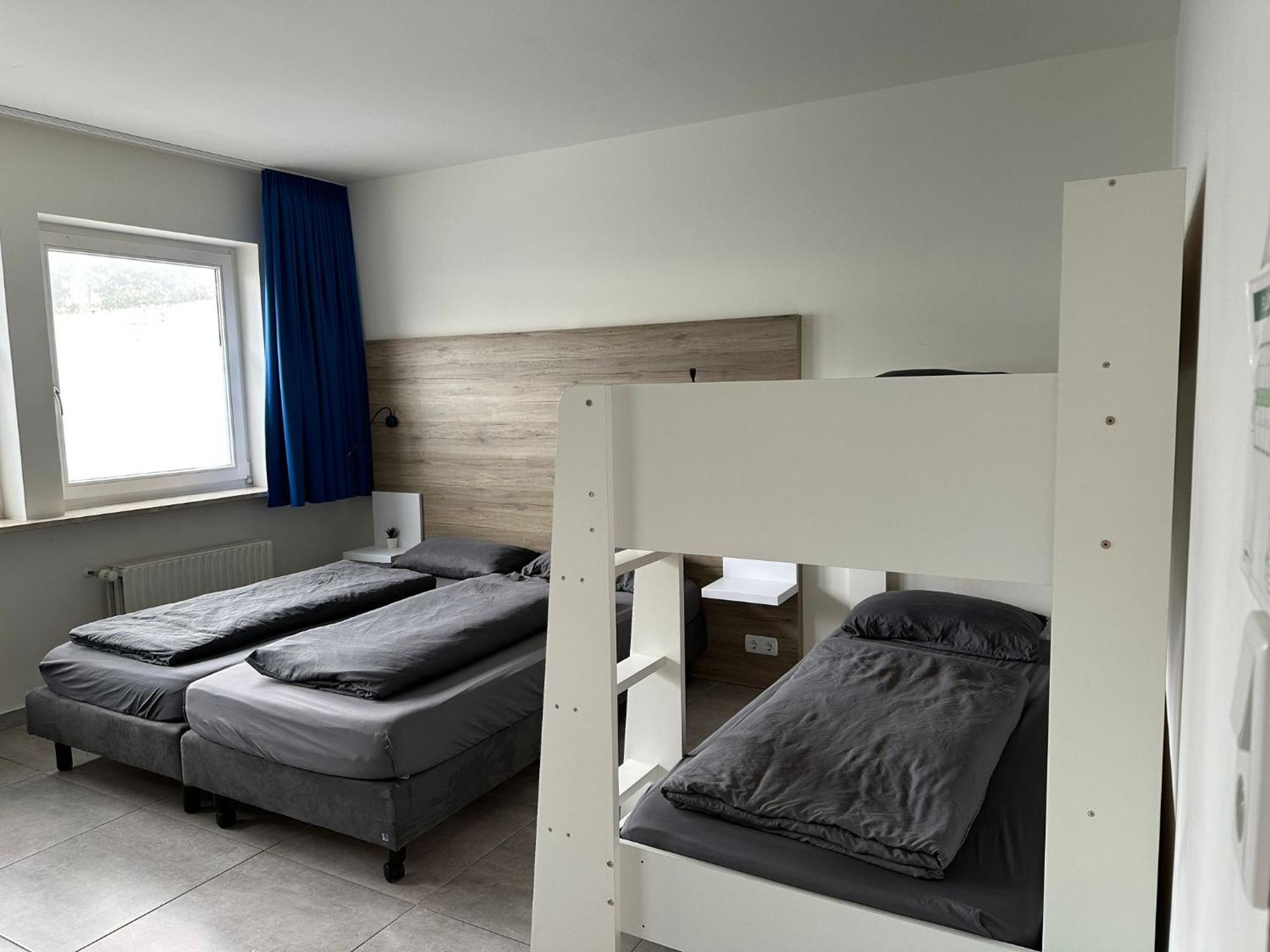 Mk Hostel Oyten - Free Wifi & Parking - 24H Check-In エクステリア 写真