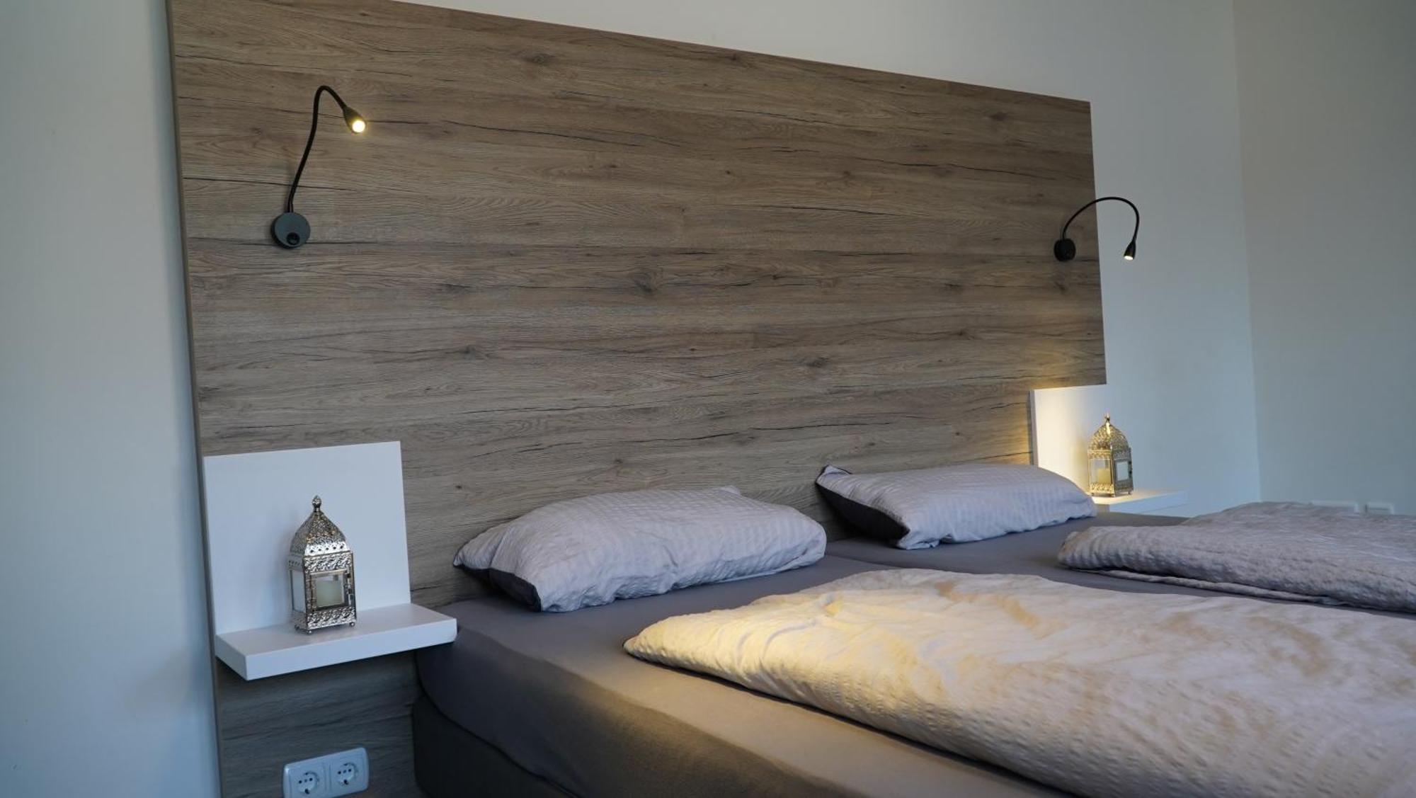 Mk Hostel Oyten - Free Wifi & Parking - 24H Check-In エクステリア 写真