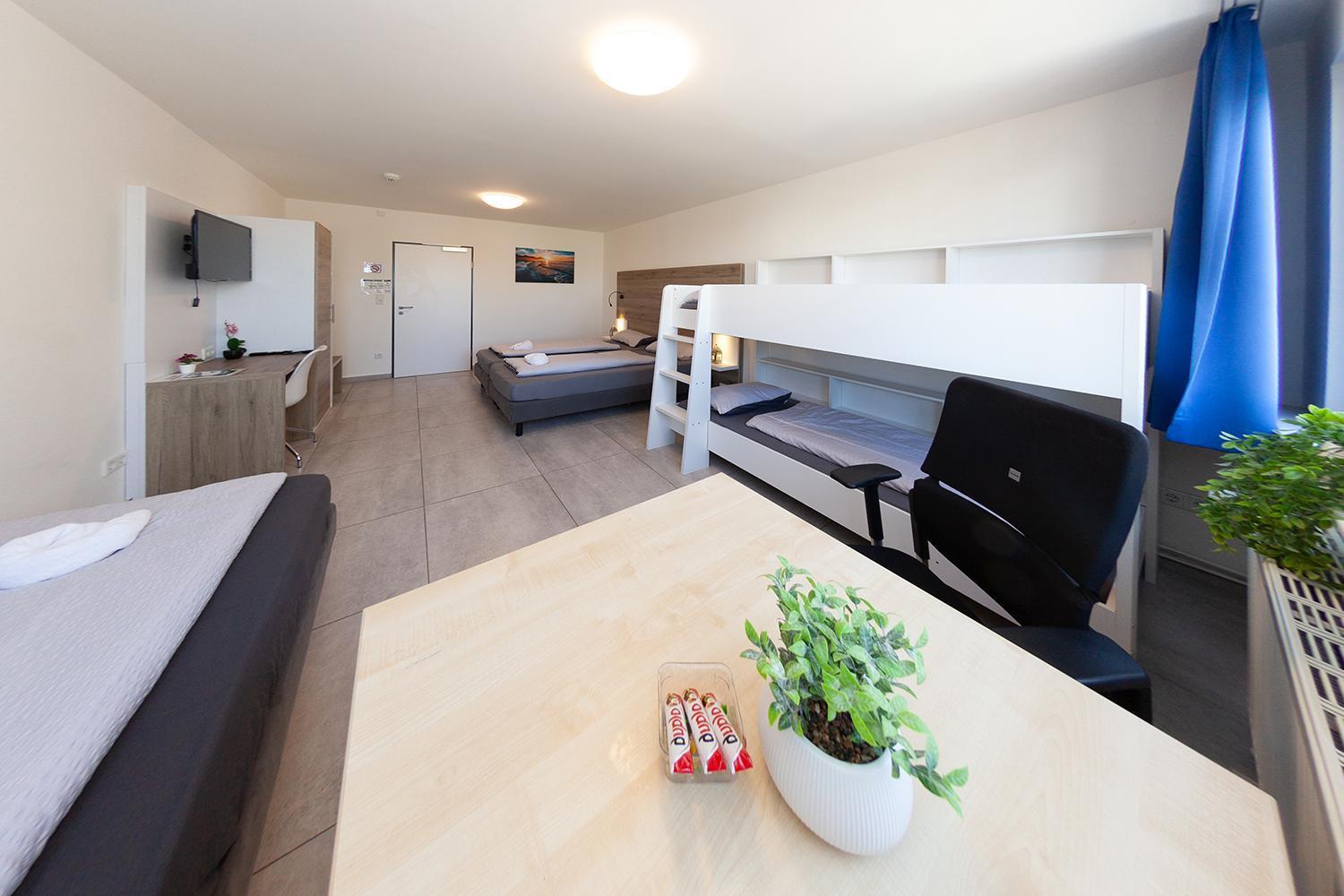 Mk Hostel Oyten - Free Wifi & Parking - 24H Check-In エクステリア 写真