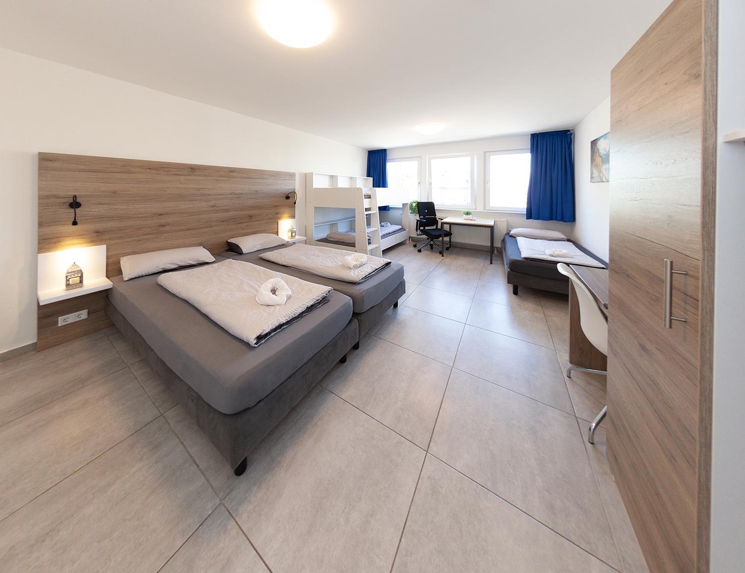 Mk Hostel Oyten - Free Wifi & Parking - 24H Check-In エクステリア 写真